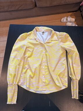SHEIN Yellow and White Zebra Print Button-Up Blouse